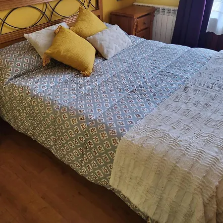 Virginia R.h. Hotel Vinuesa