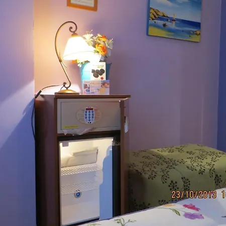 Virginia R.h. Hotel Vinuesa